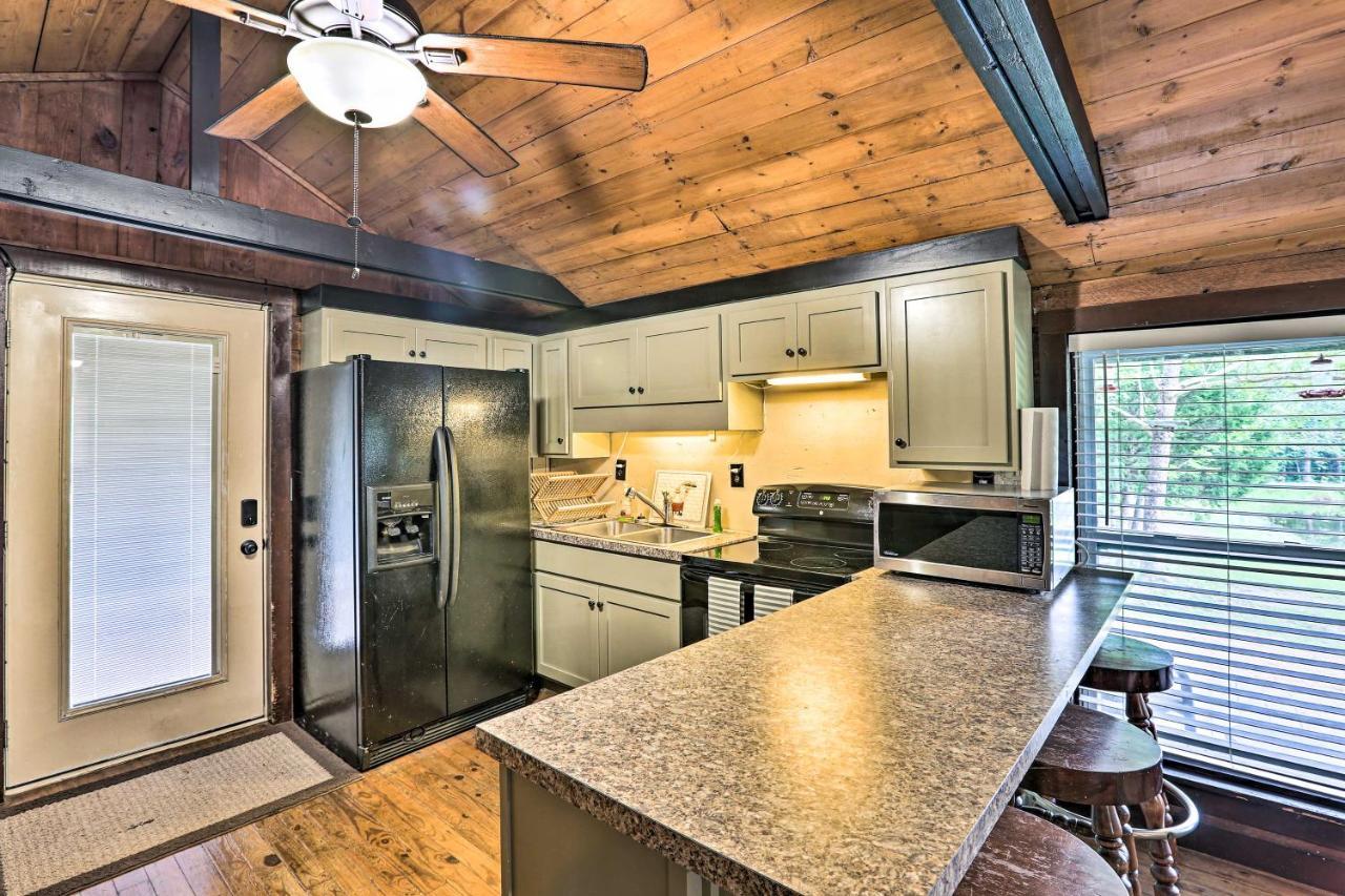 1950S Serenity Pond Cabin With View Peace And Quiet! Talladega Bagian luar foto